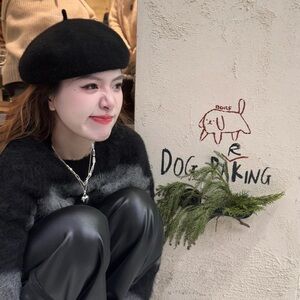 Zara Black Wool Beret